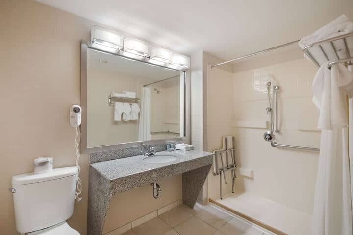 Room 20 of 27